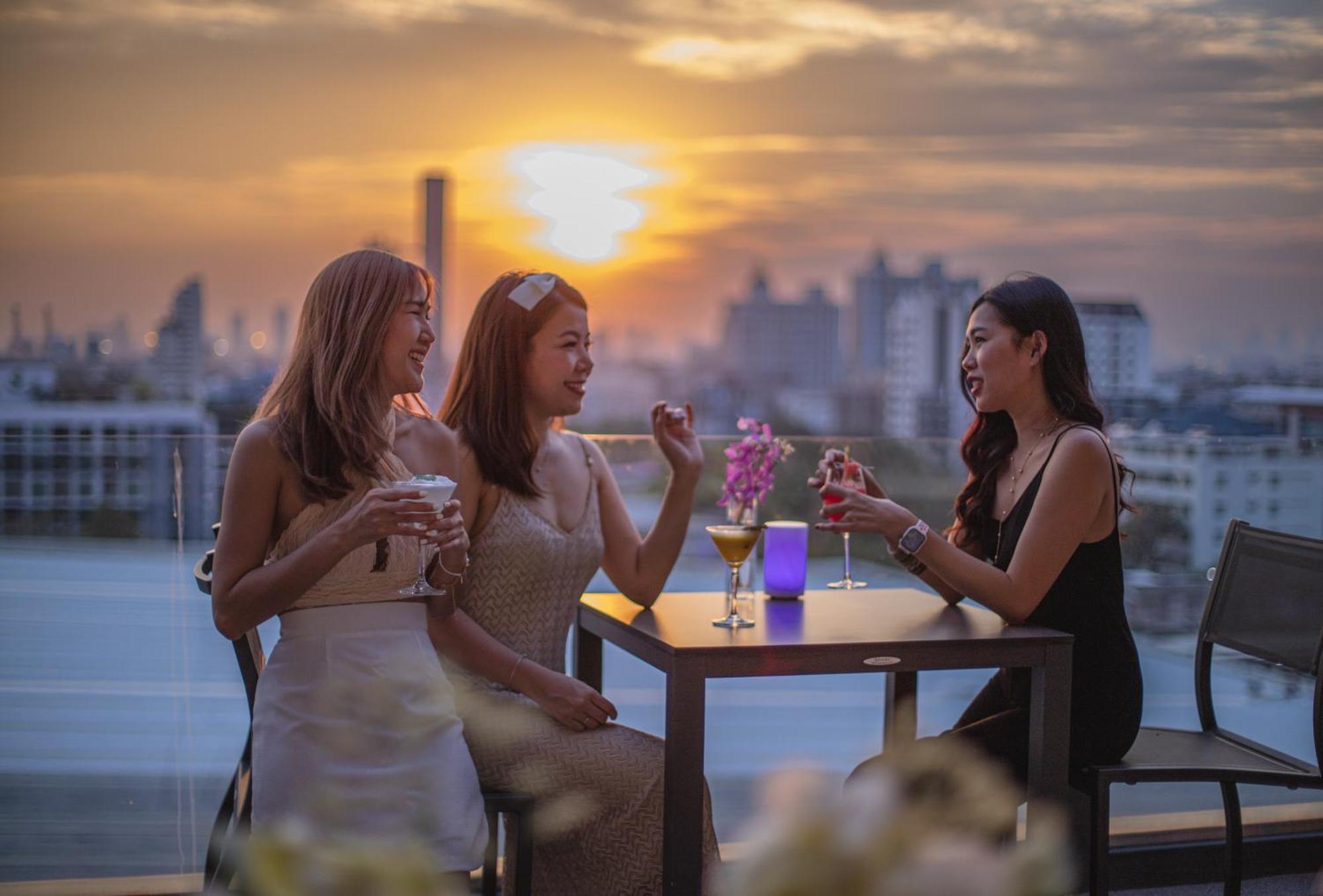 Avani Sukhumvit Bangkok Hotel Exterior foto